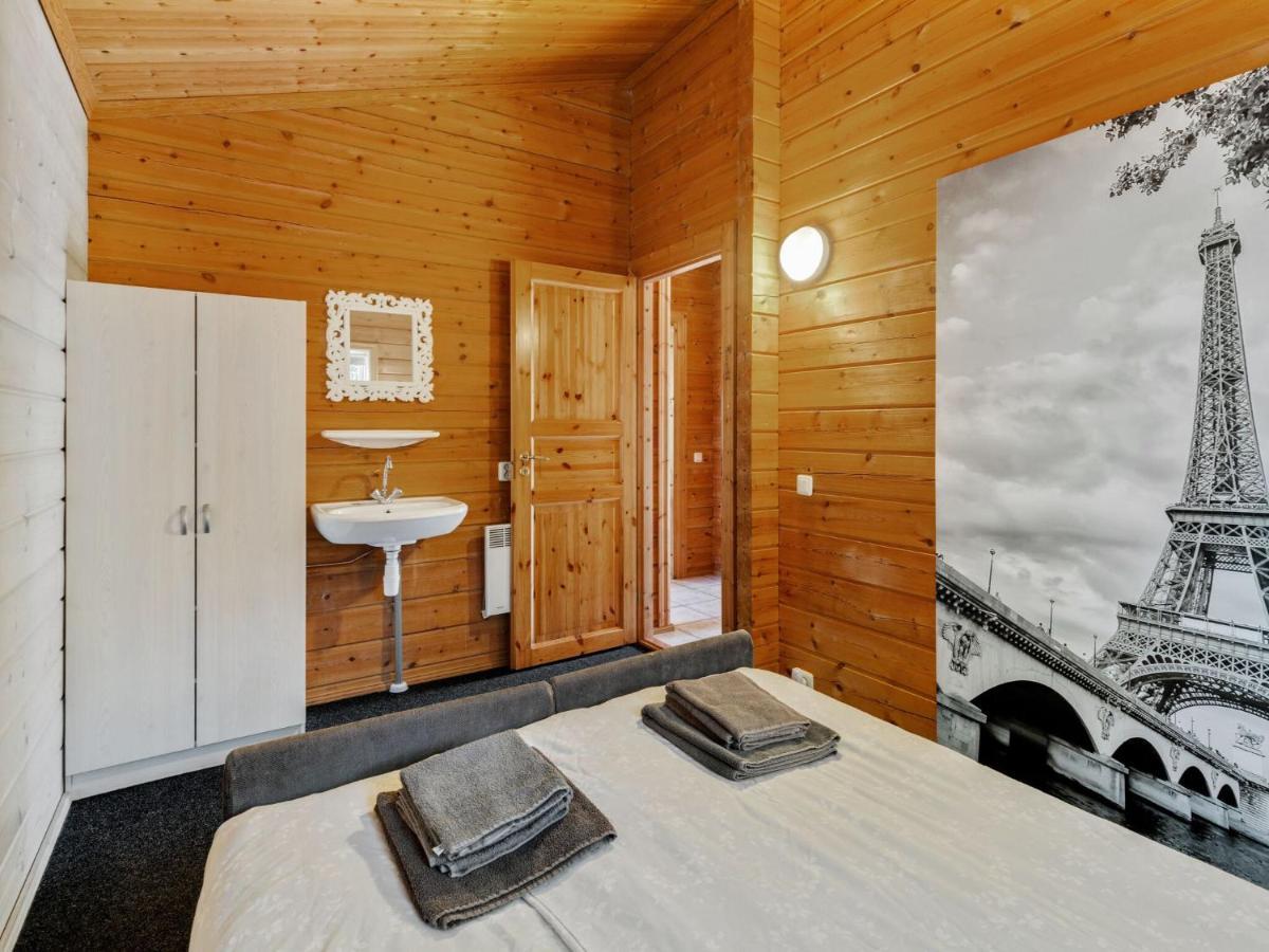 Luxurious Chalet In Guelders By The Forest Hulshorst Exteriér fotografie